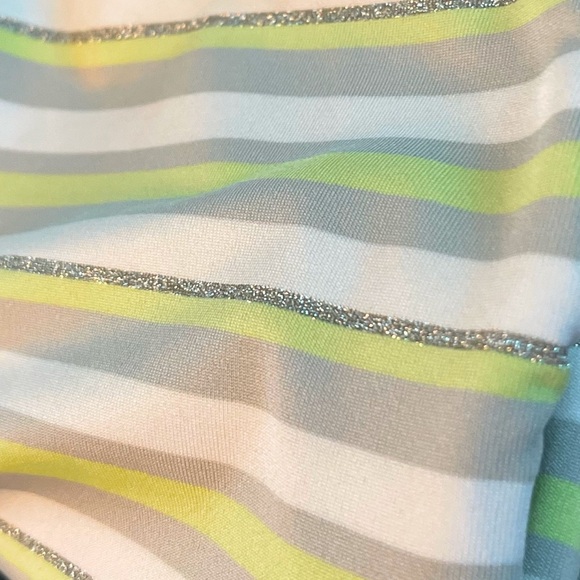 Very Nice Zenergy Golf by Chicos Striped Short Sleeve Top Size 12 or Chicos 2 - Picture 7 of 7